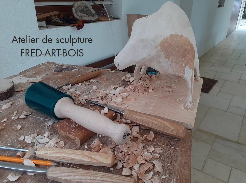 Sculpture bois - Taureau - fontainebleau