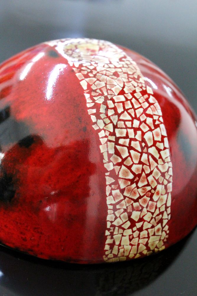 Bol contemporain en laque rouge, pièce unique, art décoratif haut de gamme