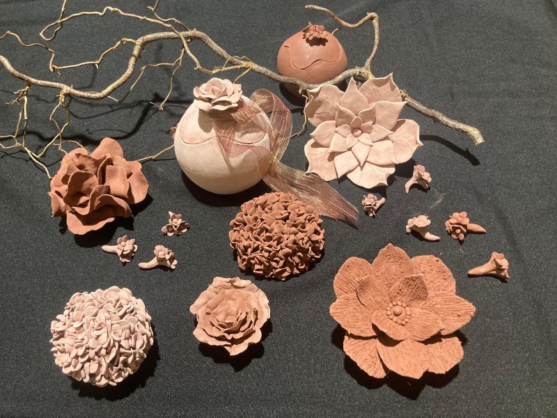 Fleurs en porcelaine - cours et stages